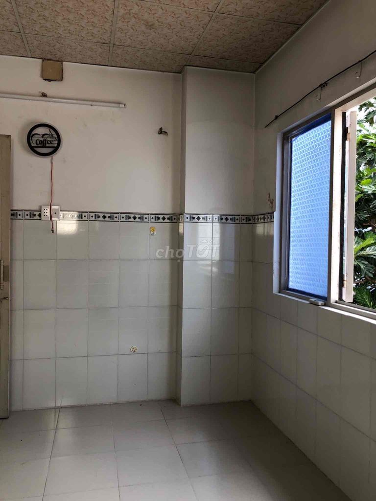 Phòng trống Đường Phạm Hùng, Phường 5