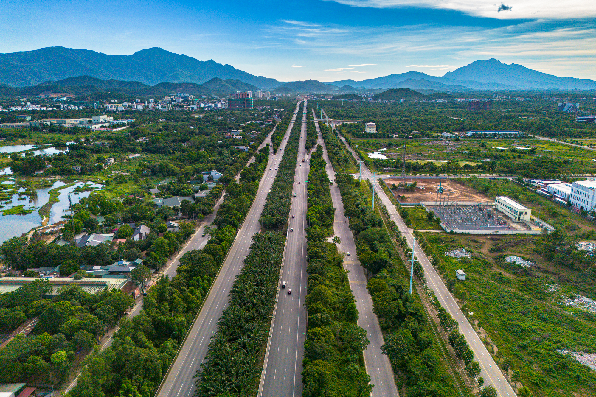 Toàn cảnh khu vực cách Hồ Gươm 40 km đang được 