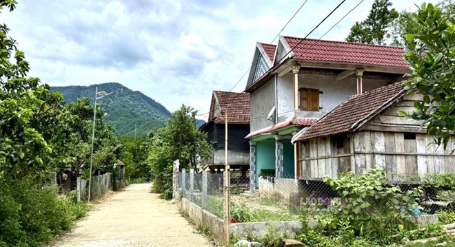 Hơn 10 năm vào khu tái định cư, 36 hộ dân ở Quảng Ngãi vẫn mòn mỏi chờ sổ đỏ