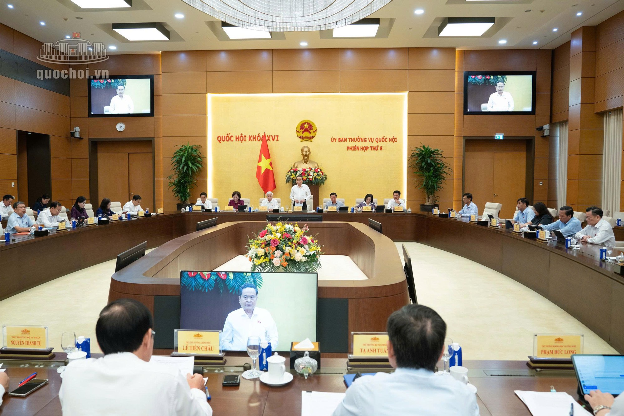 Tổ chức lấy ý kiến Nhân dân về Luật Đất đai và Bộ luật Hình sự sửa đổi qua VNeID- Ảnh 2.