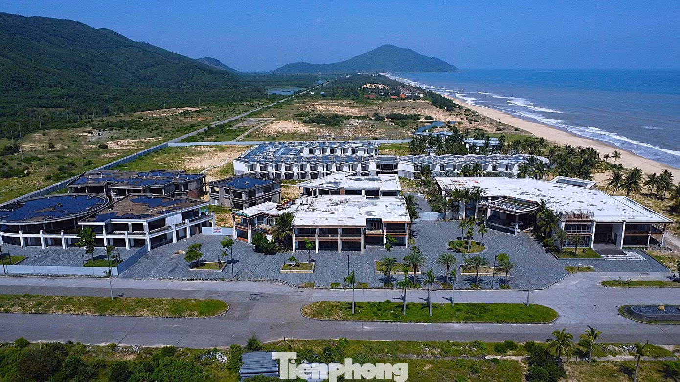 Dở dang khu nghỉ dưỡng hàng trăm triệu USD bên vịnh Lăng Cô- Ảnh 1.