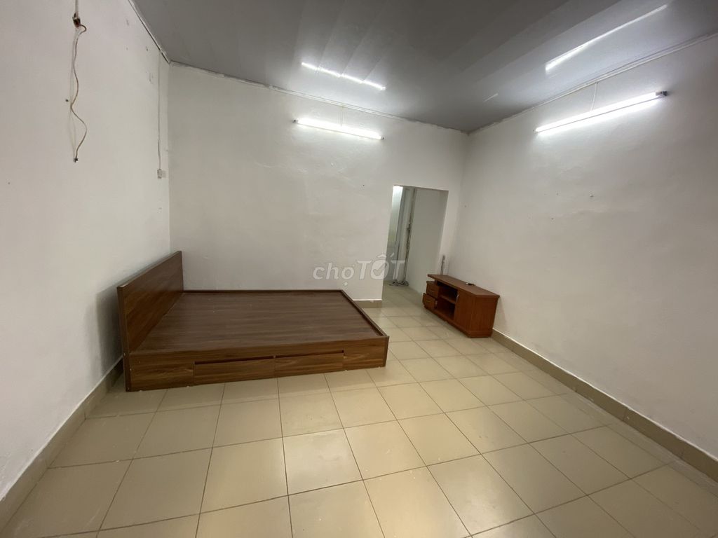 Bán căn hộ chung cư D1 khu tập thể Thành Công