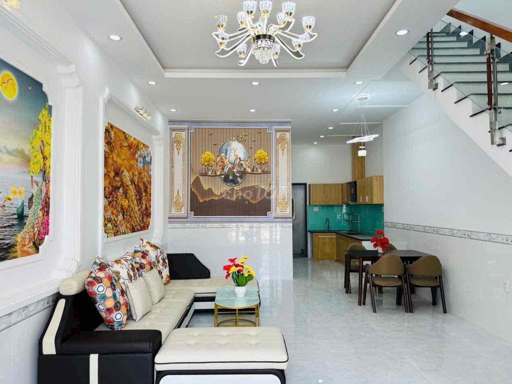 Bán Gấp Nhà Bùi Thanh Khiết Tân Túc,BC,SHR,nhà đẹp,ngay chợ,giá 950tr
