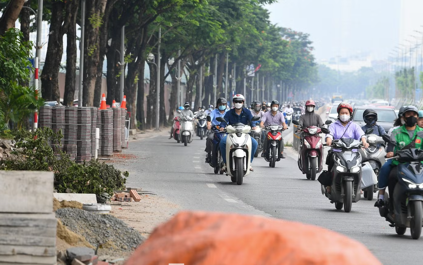 Hiện trạng mặt đường Võ Chí Công sau dự án cống hộp chống ngập