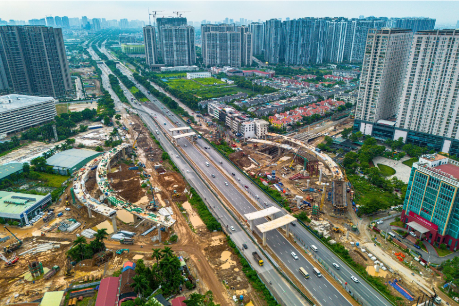 Toàn cảnh nút giao gần 2.400 tỷ vượt đại lộ rộng nhất Việt Nam đang dần thành hình, loạt đại đô thị của Vingroup, Geleximco được hưởng lợi
