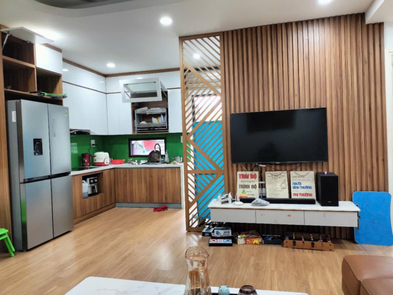 c371ade4-e6c3-46be-a126-055f19e5f7d3.jpg
