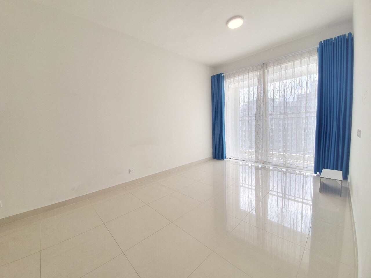 can-ho-golden-mansion-novaland-3pn-2wc-tien-nghi-dinh-tuong-18-trieu.jpg