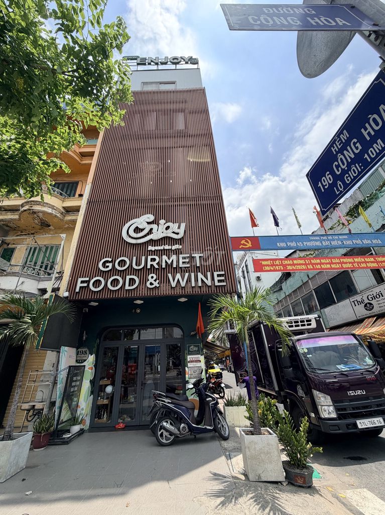 Chính chủ bán toà nhà góc 3 mặt tiền Cộng Hoà, P12, Q Tân Bình