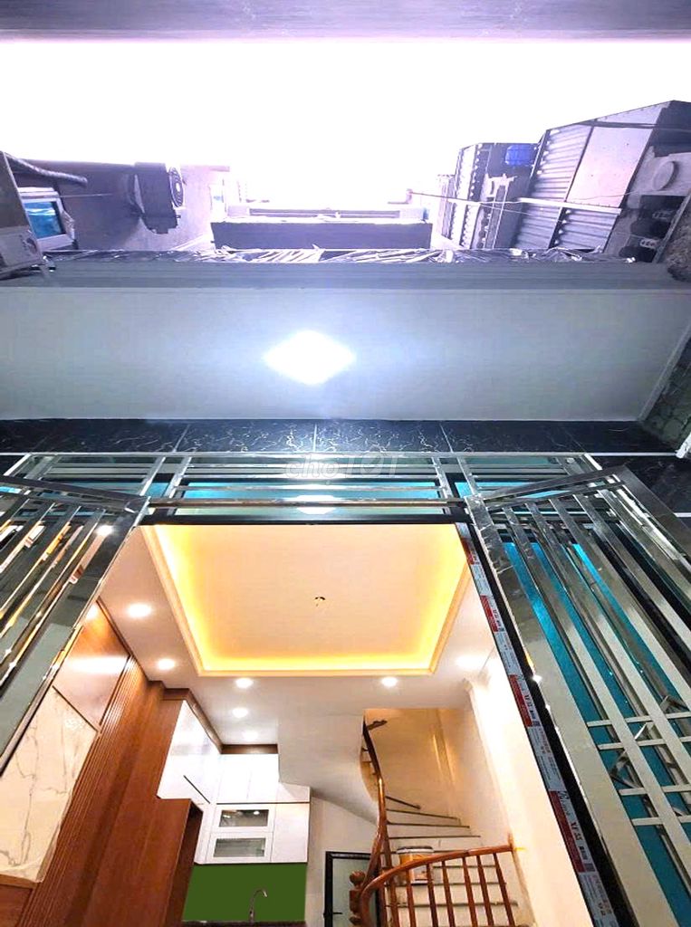 Nhà 4 tầng + 1 tum tại phố Bà Triệu, Hà Đông