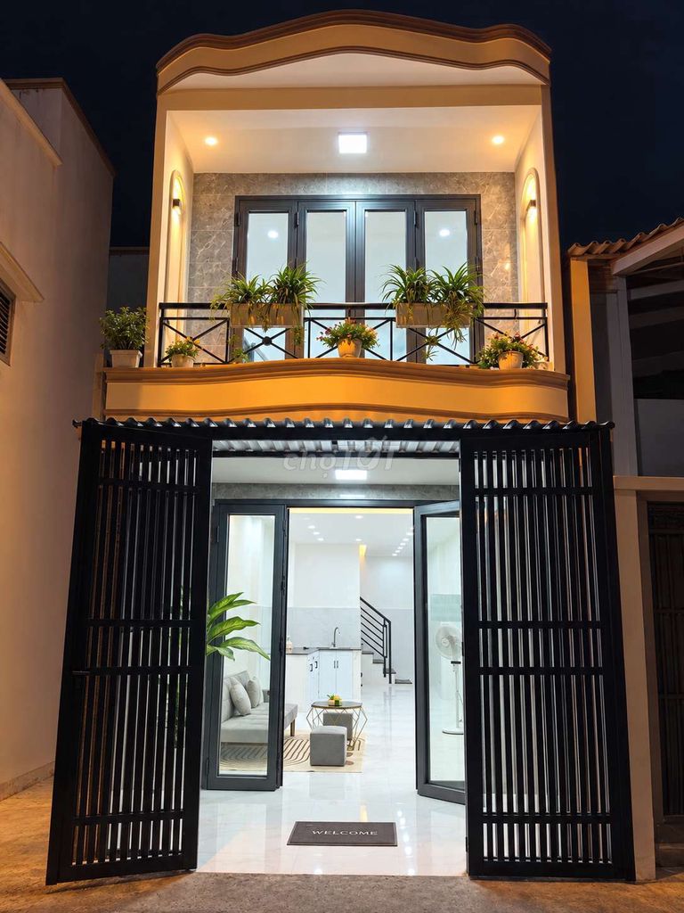 Nhà 2 Mặt tiền mới xây Không quy hoạch - Kinh doanh đỉnh sát Bình Tiên