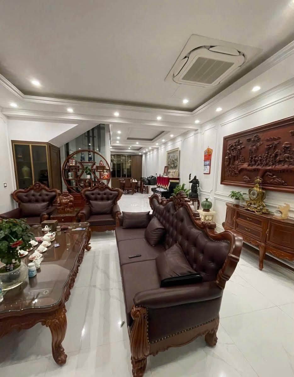 Bán nhà điện biên phủ, 130m2, 4 tầng, mặt tiền 6.1m, 68 tỷ, ngõ ô tô vào nhà, kinh doanh
